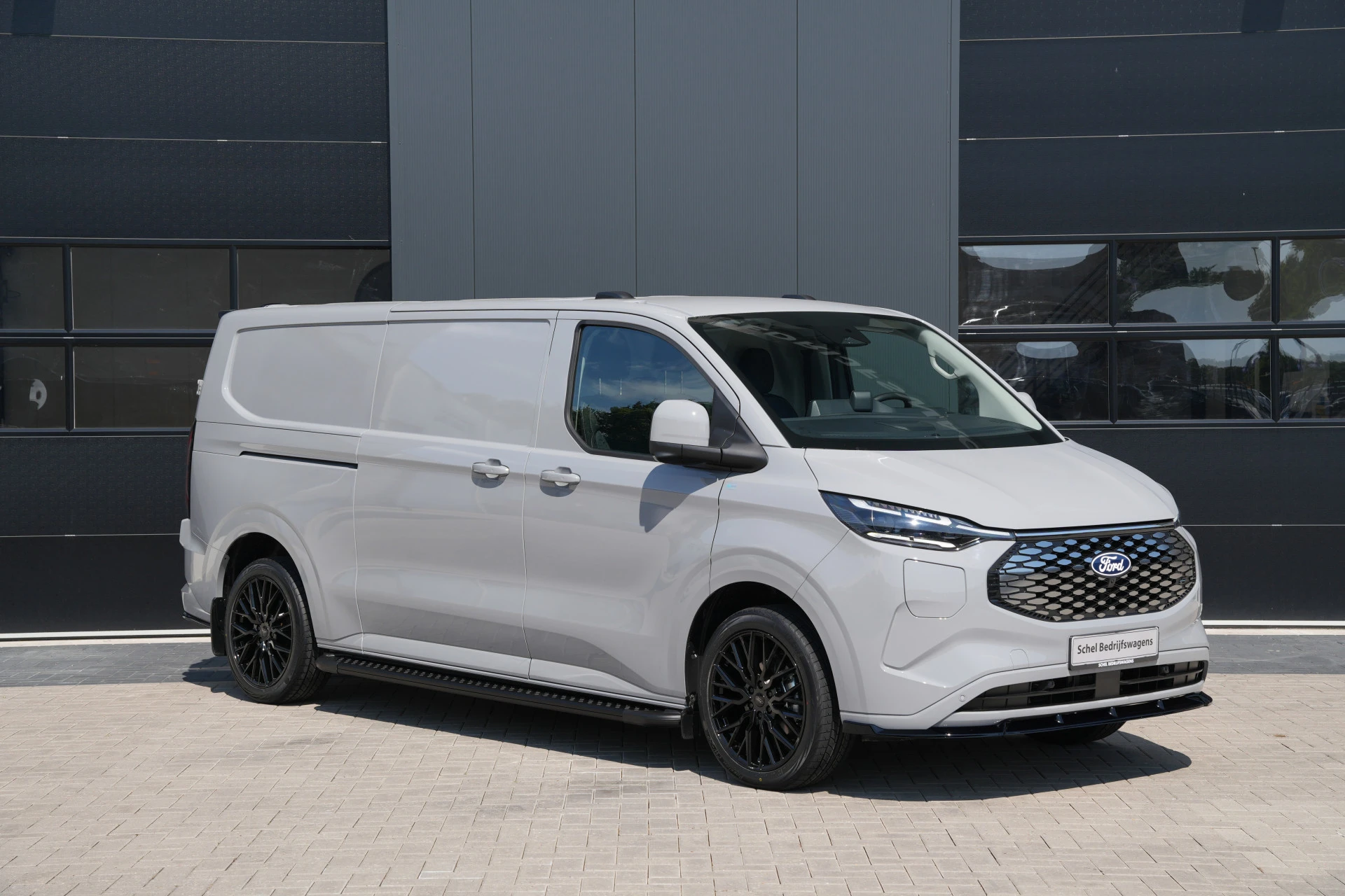 Ford E-Transit Custom 2026 - 340 L2H1 Limited 71 kWh 218pk - Trekhaak - ACC - B&O - Navi - Stoel/Stuurverwarming - 360 Camera - Blindspot - Rijklaar Bild 3
