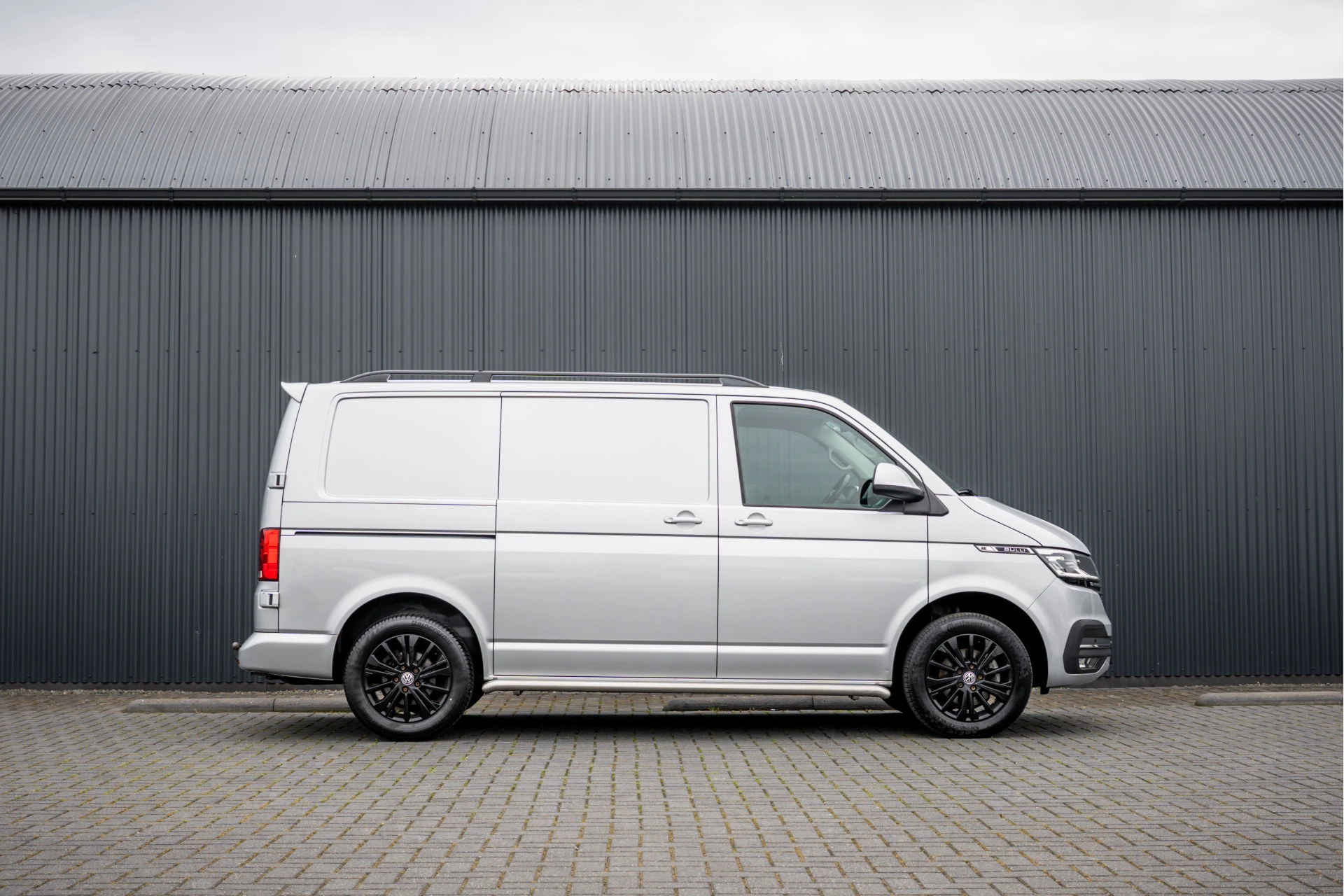 Volkswagen Transporter 2021 - T6.1 Bulli 2.0 TDI L1H1 | Virtual cockpit | Automaat | 150 PK | 3-Zits | 1e Eigenaar | LED | Camera | Carplay | PDC | Zijschuifdeur R+L | Trekhaak obrázek 7