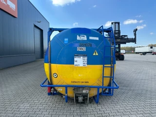 UBH INTERNATIONAL N/A - 34.580L / 1-comp. / 4 BAFFLES / 20FT swapbody / T7 / EMKD / T11 / EMKD / ADR 5Y + CSC-inspection: 06/2028 immagine 5