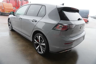 Volkswagen Golf 2025 - 1.5 eHybrid GTE 272PK Automaat Black Style obrazek 6