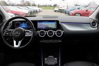 Mercedes-Benz B-Class 2022 - 250e AUT8 Luxury Line PANORAMADAK SFEER KEY-LESS GO HEAD-UP 18'' STUURWIELVERWARMING obrazek 2