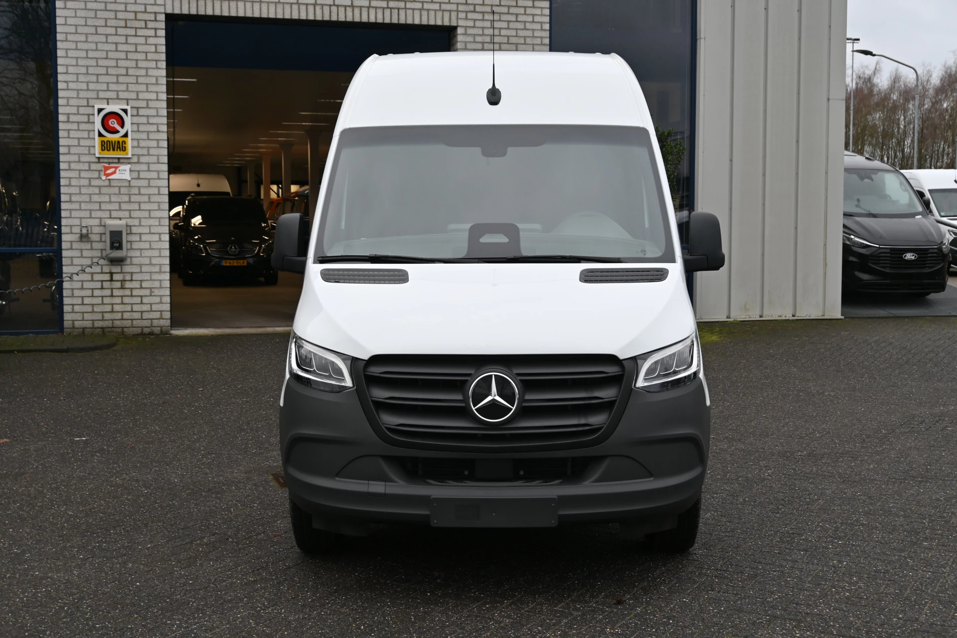 Mercedes-Benz eSprinter 2026 - 320 RWD L3H2 Pro 81kWh zdjęcie 2