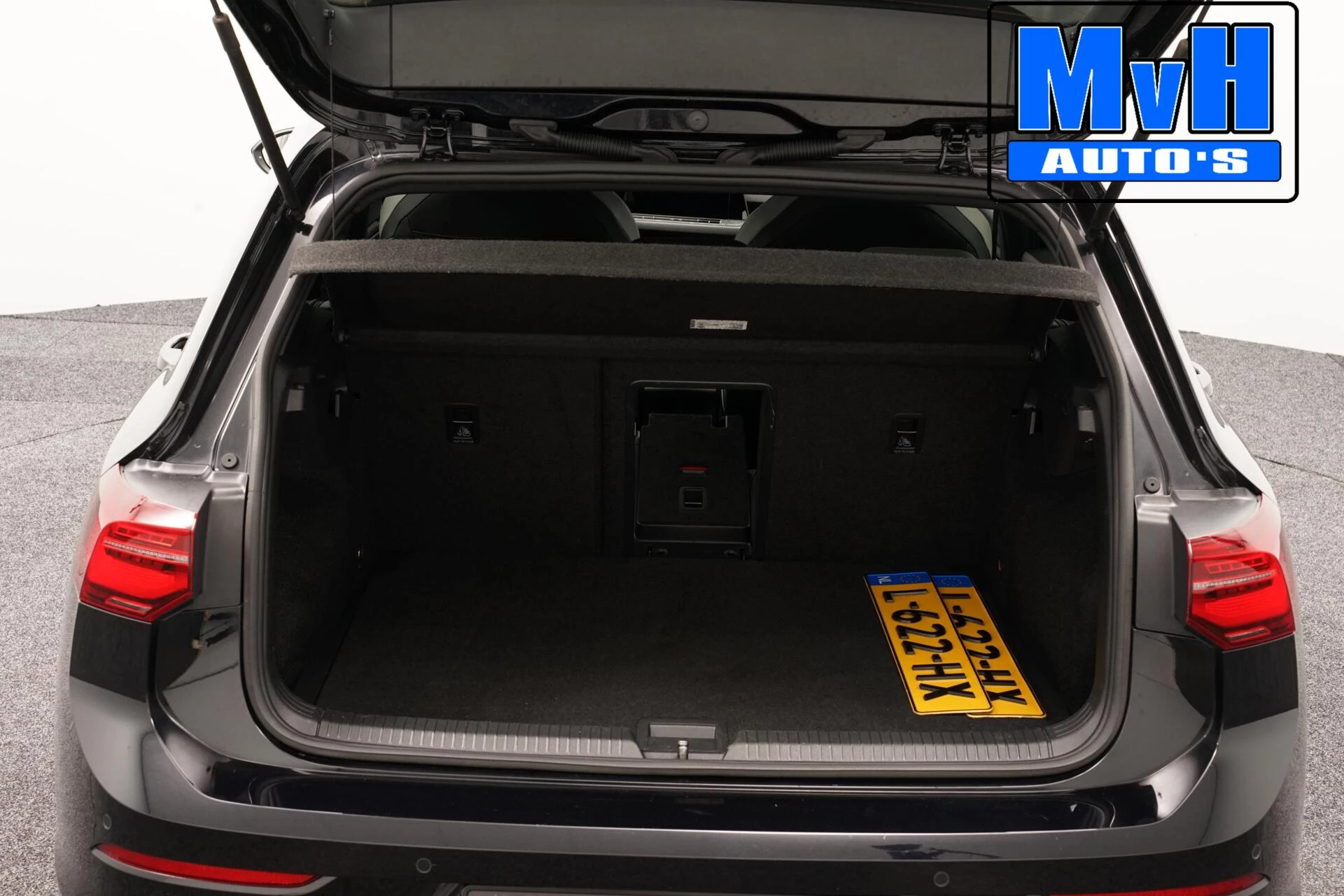 Volkswagen Golf 2020 - 1.5 eTSI R-Line|SPORTSTOEL|LUXE|LED| afbeelding 20
