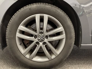 Volkswagen Touran 2020 - 1.5 TSI DSG Highline изображение 3 миниатюра