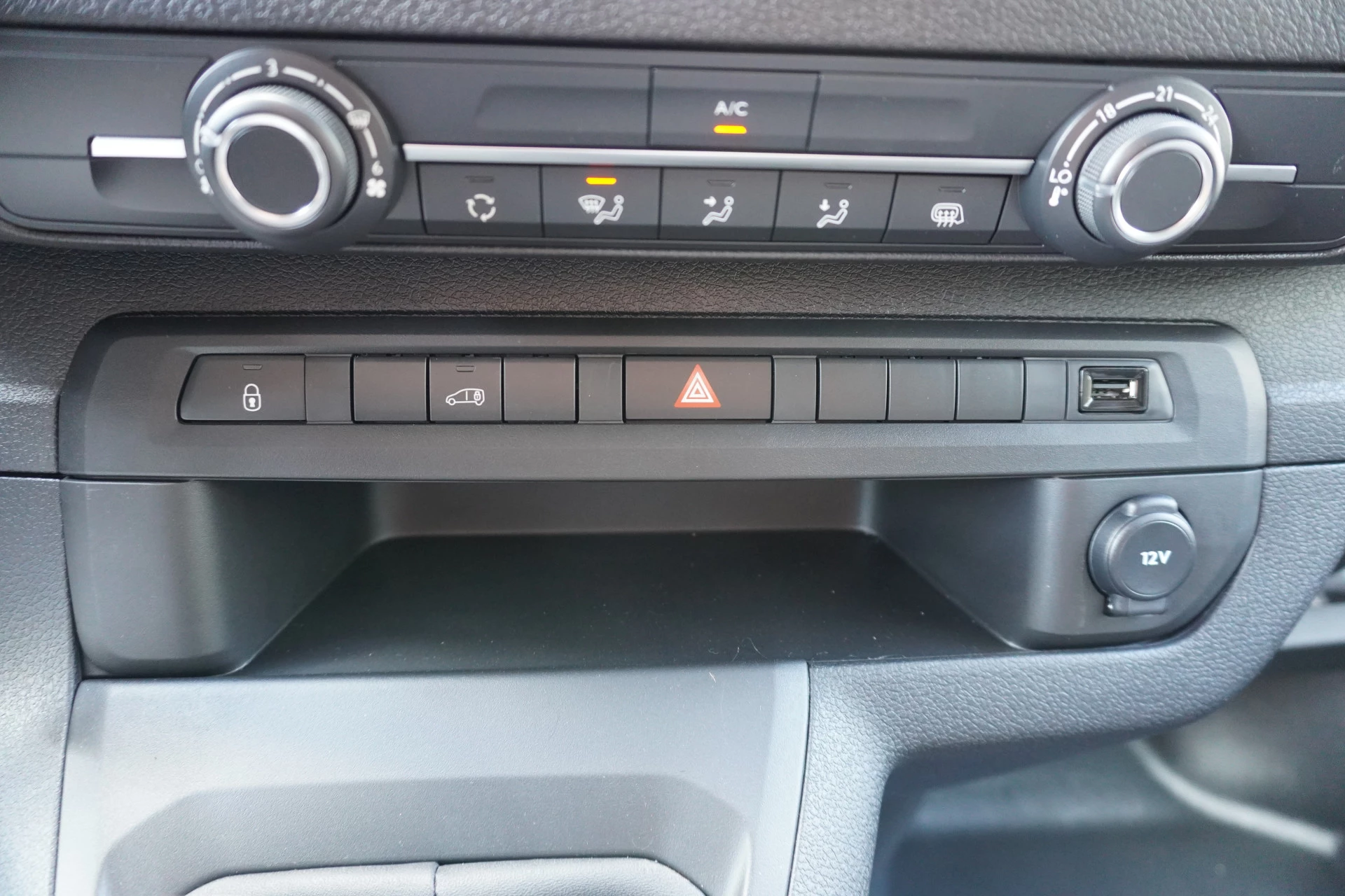 Fiat Scudo 2023 - 2.0 MultiJet 145PK L3H1 Schuifdeur L / R imagem 18