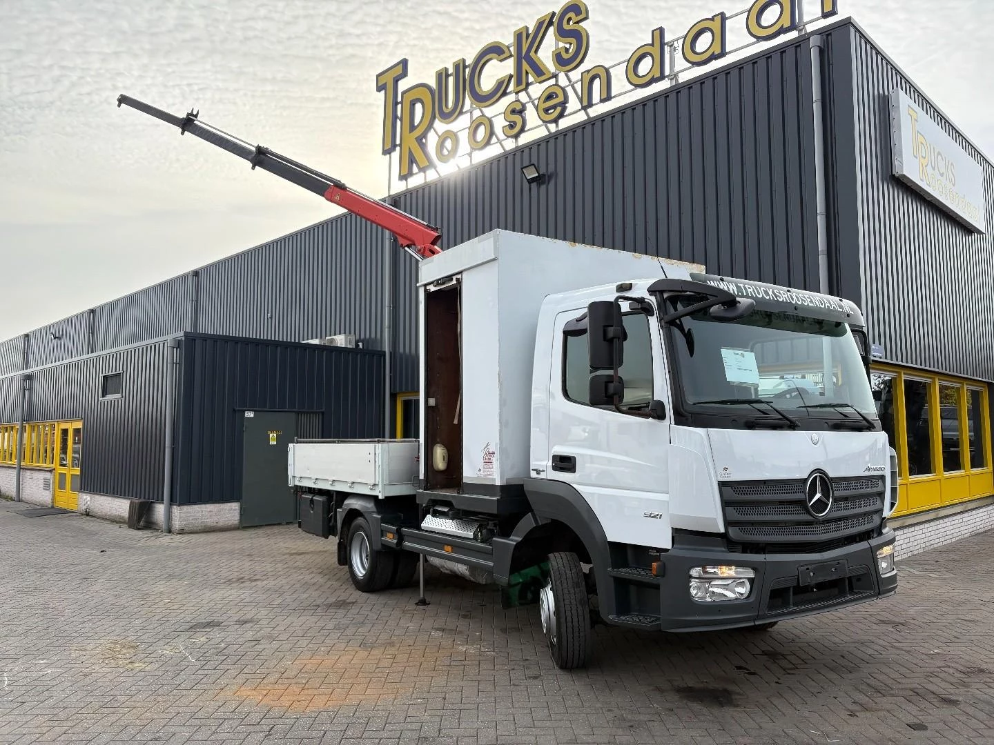 Mercedes-Benz Atego 2014 imagem 7