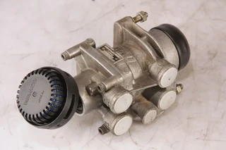 Diversen - GRAU Brake System Voetremventiel MAN на продажу