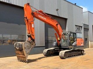 Hitachi ZX210LC-5B 2014 afbeelding 2 miniatuur