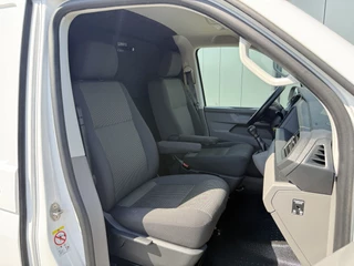Volkswagen Transporter 2021 - 2.0 TDI HIGHLINE / L2H1 / TREKHAAK / AIRCO / CRUISE / NAVI / CARPLAY / LMV obrazek 6