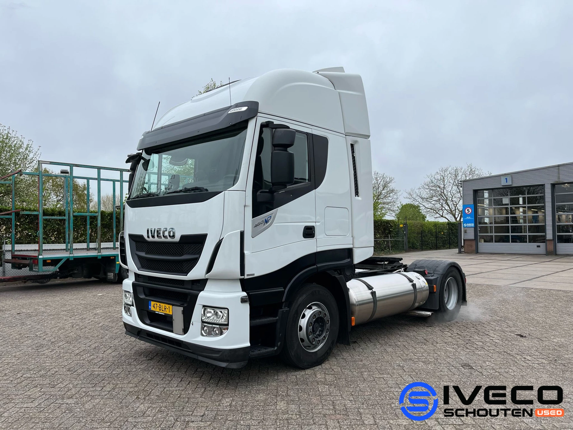 Iveco Stralis 2018 - AS440S46T/P LNG imagem 9