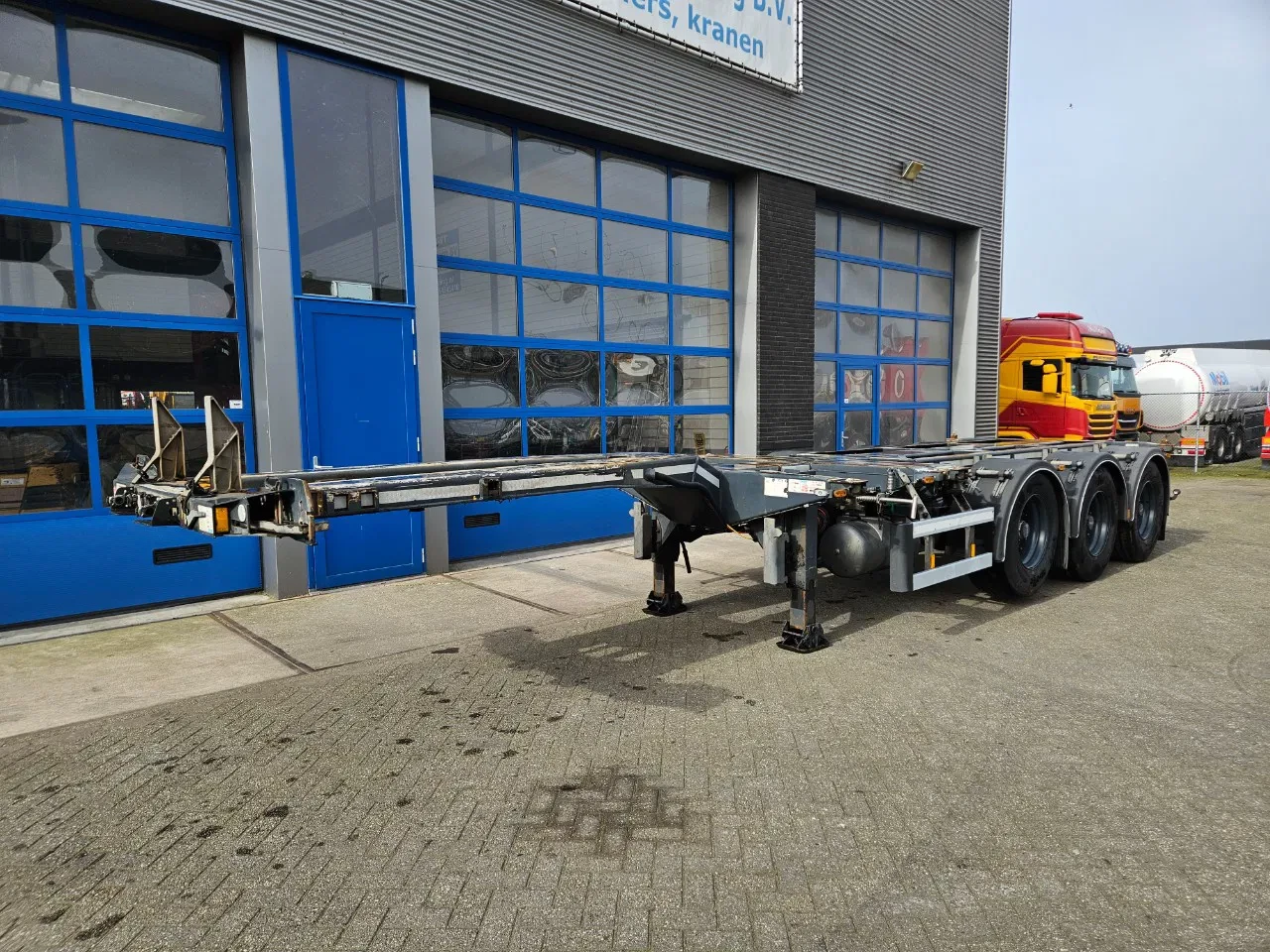 D-TEC 2016 - Flexitrailer Gescoopeerd Apk TÜV 10-2026 immagine 2