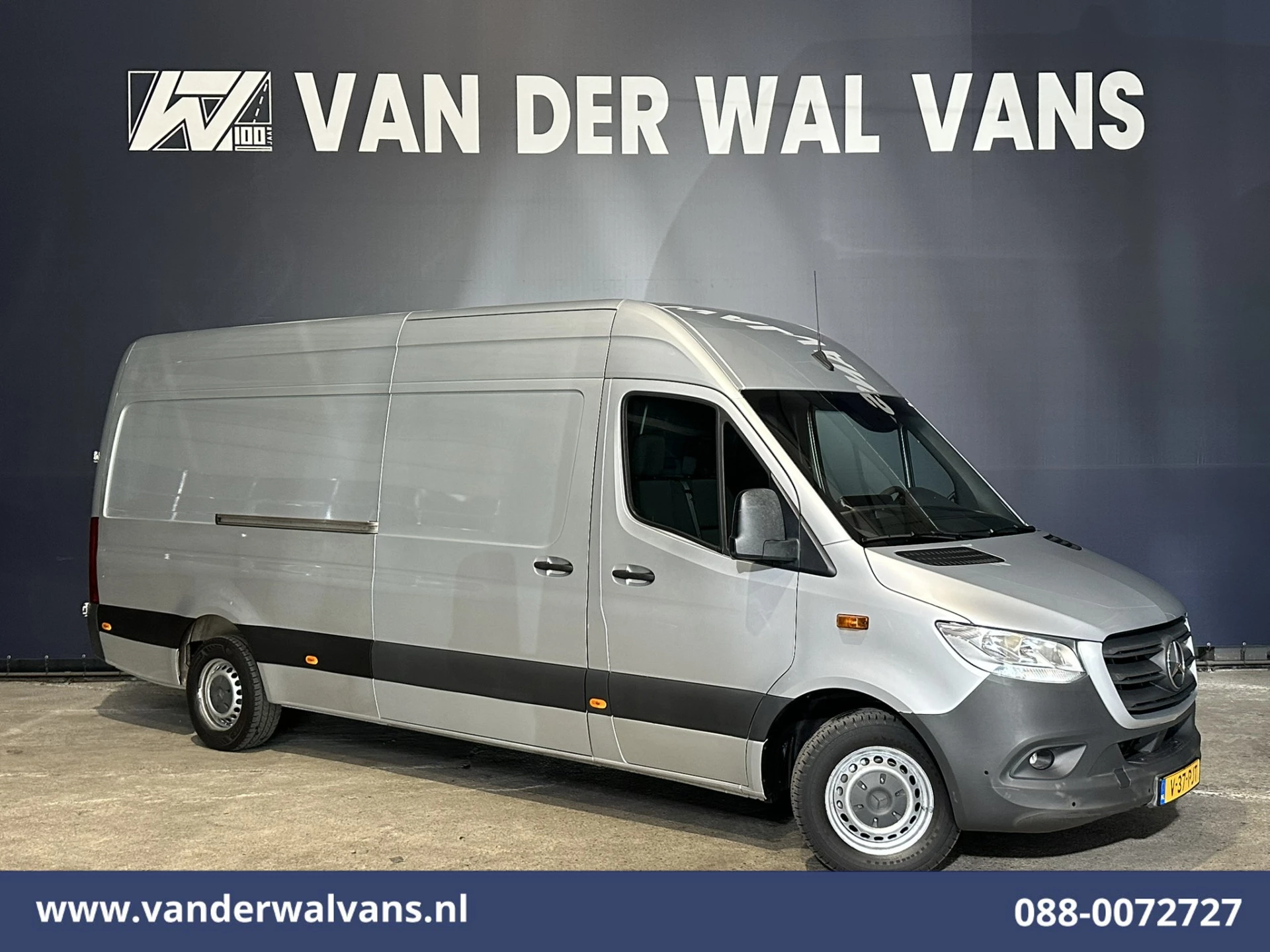 Mercedes-Benz Sprinter 2020 - 316 CDI 164pk L3H2 Euro6 Airco | Camera | Navigatie | Apple Carplay | Cruisecontrol | Stoelverwarming afbeelding 1