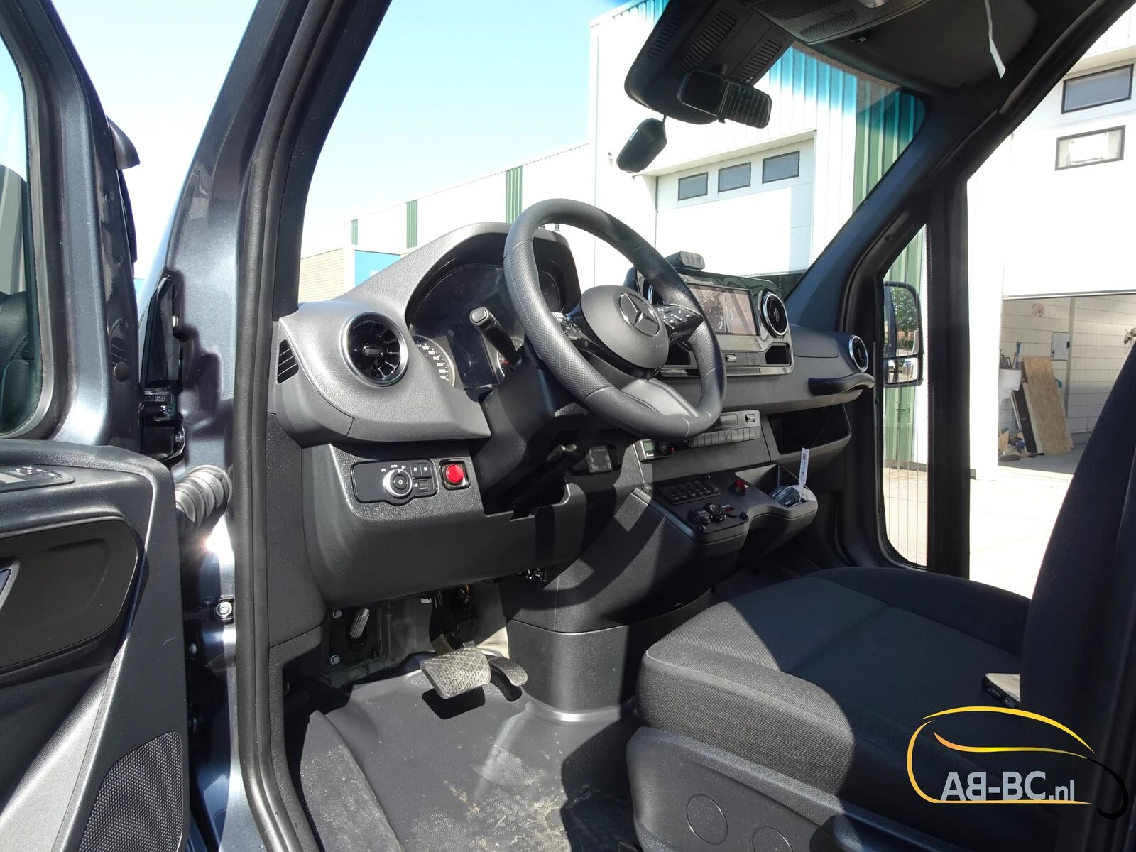 Mercedes-Benz Sprinter 2026 - Aveuro 519 CDI, 21 seats, EURO 6 imagem 32