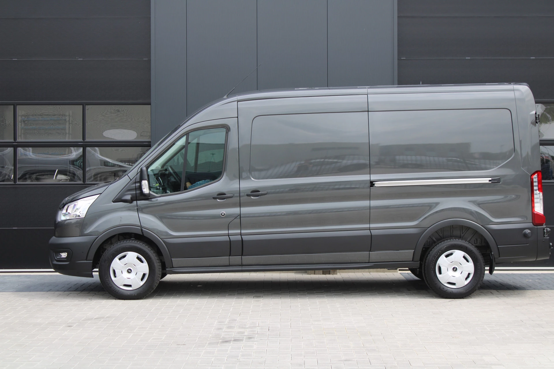 Ford Transit 2024 - 350 2.0 TDCI L3H2 Trend 130pk - Facelift - 2x Schuifdeur - 360 Camera - Trekhaak - ACC - Stoel & Stoelverwarming - Blind Spot - Navi - 270gr deuren - Rijklaar Bild 11