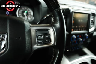 Dodge Ram 2016 - 2500 limited 6.7L Cummins Black Edition obrazek 17