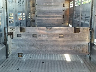 Finkl N/A 2009 - SAV35 - 3/3 deck livestock - Ventilation - Lifting floors - Lifting roof obrazek 14