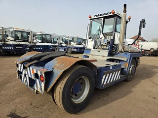 Terberg RT283 | TERMINAL TRACTOR 4X4| TURNING CHAIR. | AUTOMATIC GEAR | 27315 HOURS |  hydraulic system| 2012 - N/A imagem 5