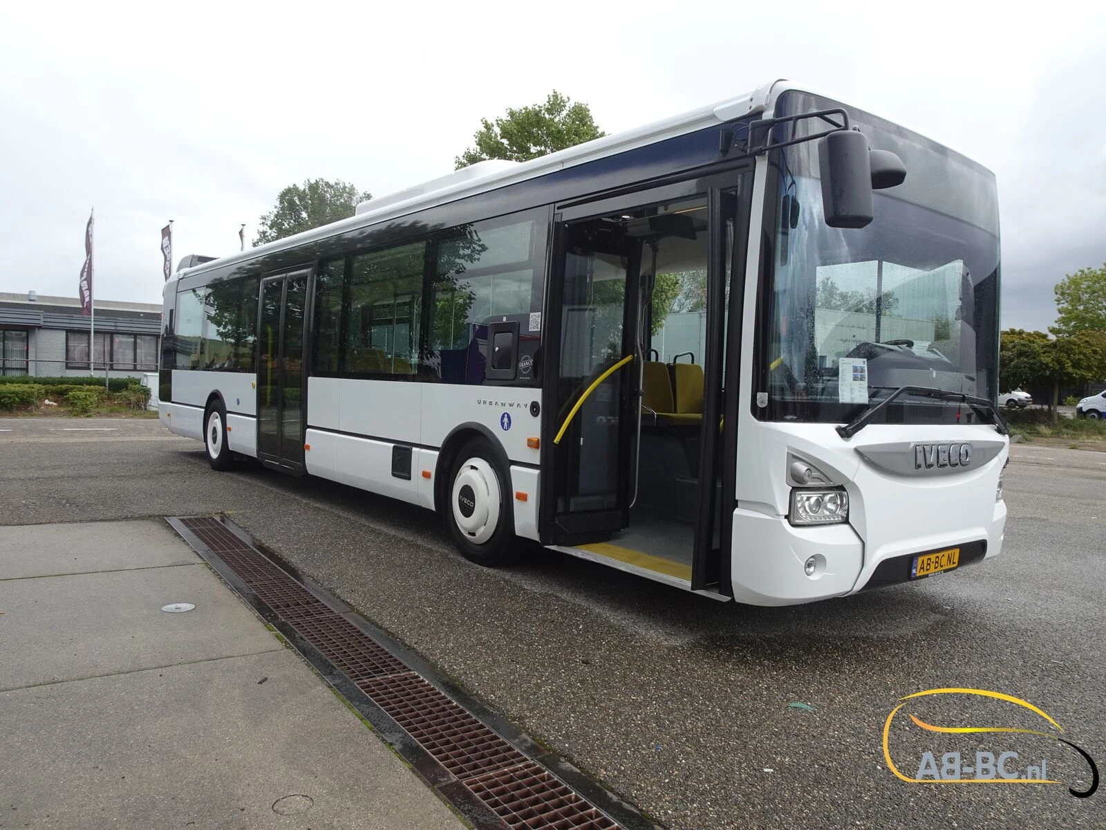 Iveco Urbanway - 36 Seats EURO 6 2018 image 1