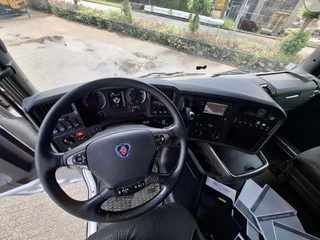 Scania R 2016 - R580 V8 / LOGGING TRUCK / 6X4 / RETARDER / 2XBIG AXLE / PALFINGER EPSILON S270L83 / 20METER / 431534 KM / DIEBOLT 3AXLE TRAILER / AUTOMATIC / EURO-6 / 2016 imagem 44