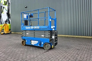 Genie 2011 - GS2632 Electric, 10m Working Height, Non Marking T immagine 2 miniatura