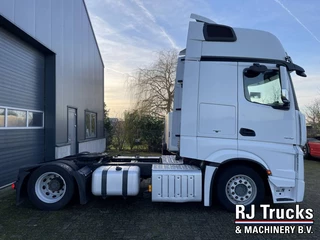Mercedes-Benz Actros 2018 - 1948 Gigaspace - Lowdeck | Full Air | NL Truck | 2x Tank | 2 Pcs image 4