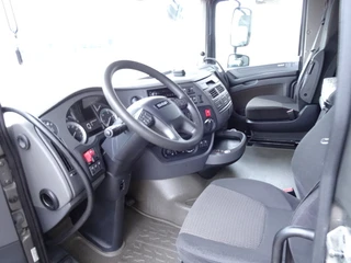 DAF XF 2017 - XF106 SUPER SP. CAB imagem 3 miniatura