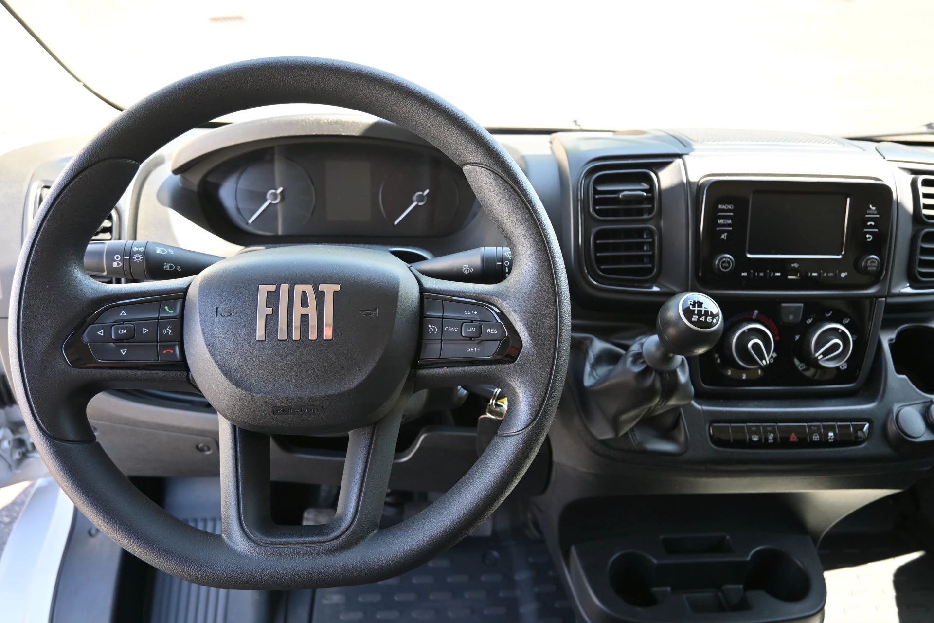 Fiat Ducato 2024 - L4H2 Maxi 140 pk 2.2 MultiJet obrázek 12