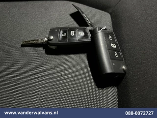 Volkswagen Crafter 2019 - 2.0 TDI 141pk L3H3 L2H2 Euro6 Airco | Navigatie | Camera | LED | Apple Carplay | Adaptieve Cruisecontrol image 19