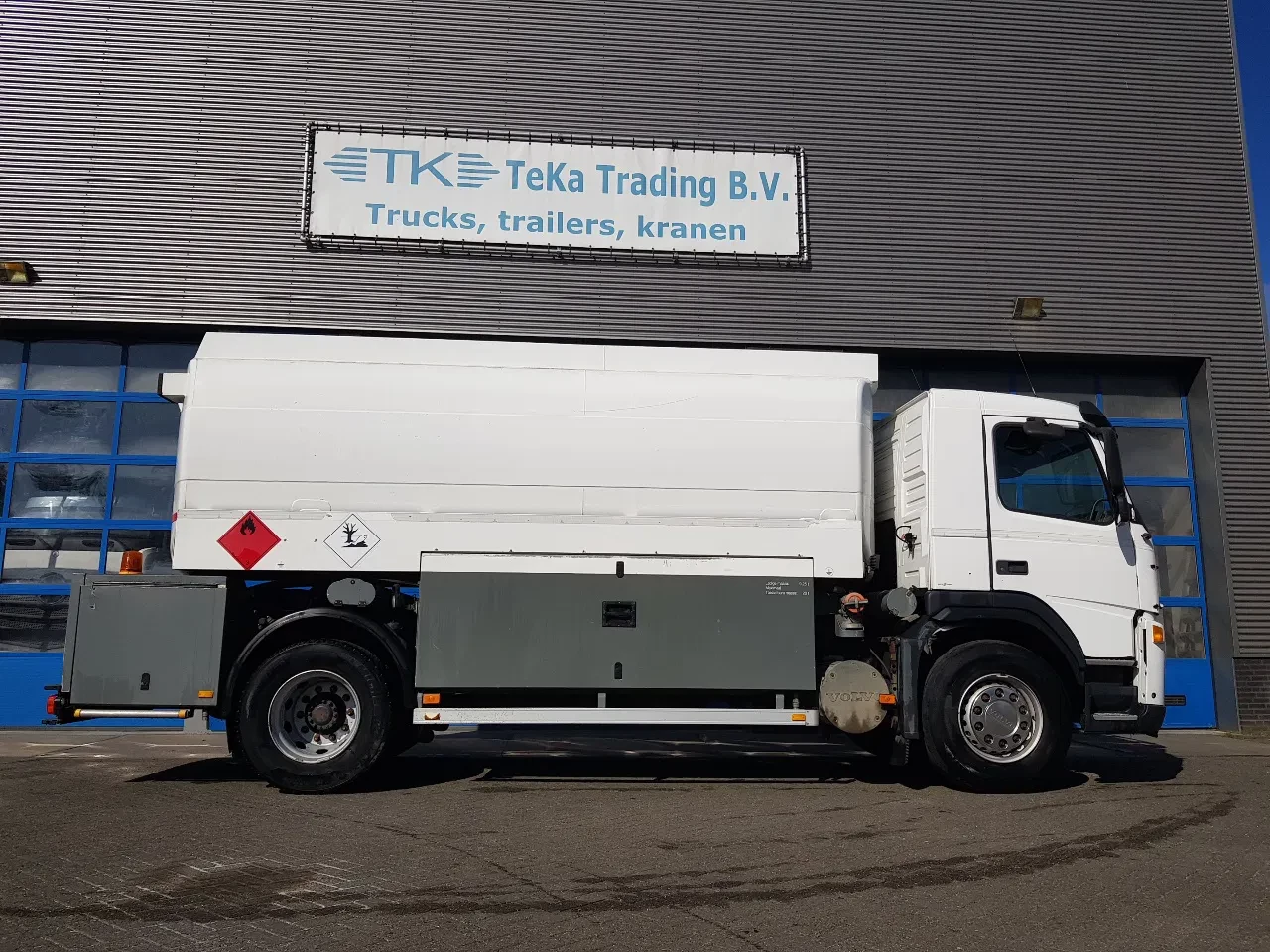 Volvo FM 9.340 2006 - Petrol, Diesel 17000 Ltr. 3 Compartementen image 6