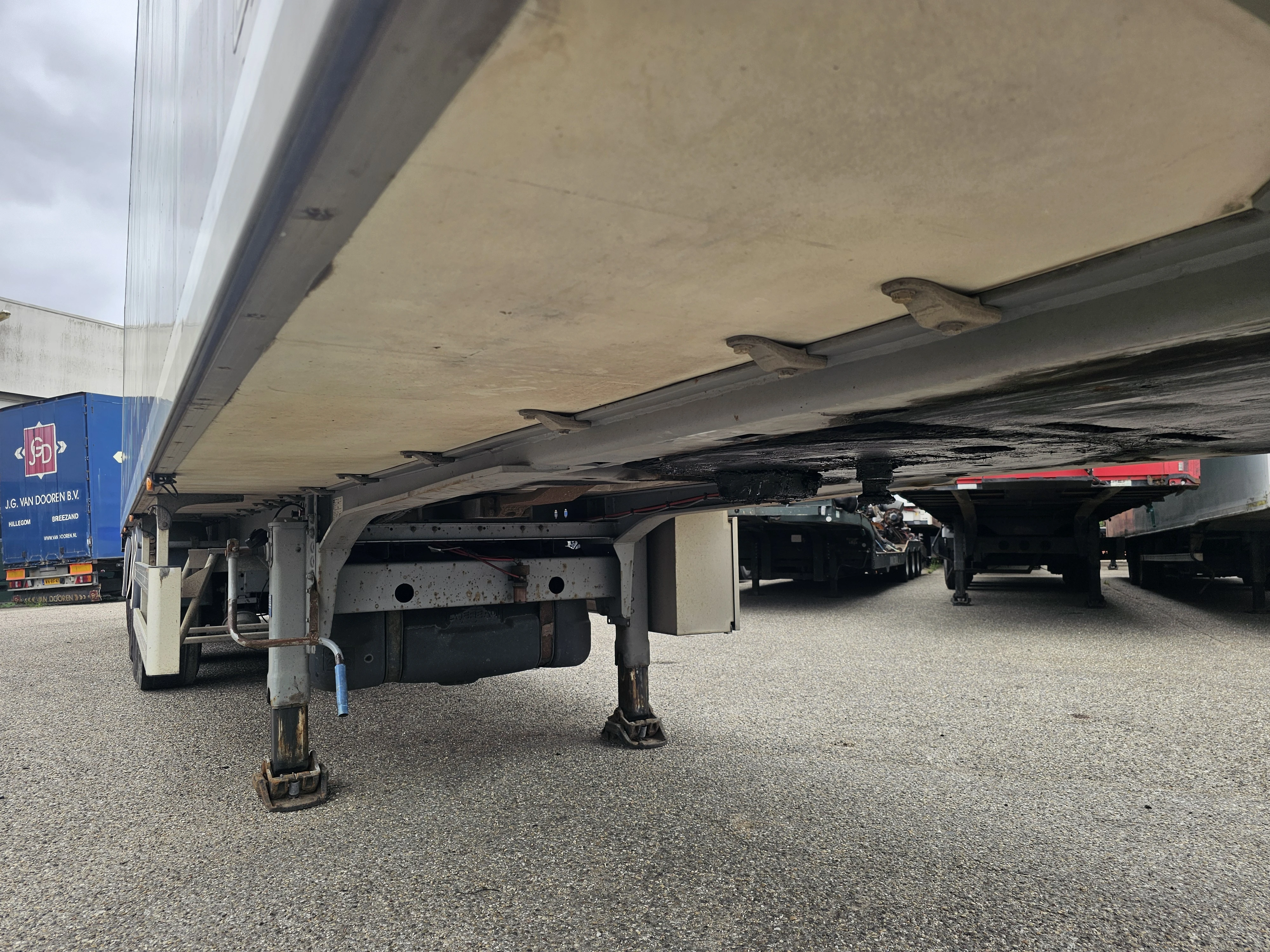Chereau B3 /CITY TRAILER /STEERING AXLE/LIFT AXLE / 11.80 LONG /LOADING LIFT/ BPW DISC / CARRIER FRIDGE.TUV 23/7/2026 2012 afbeelding 8