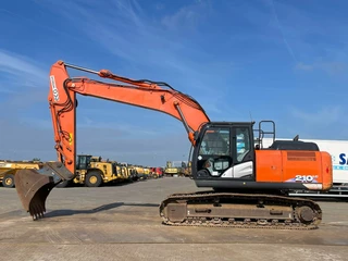 Hitachi ZX210LC-6 2018 - N/A image 1