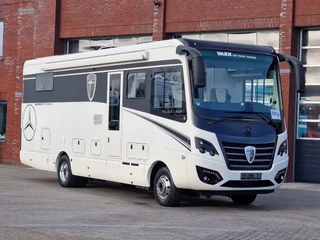 Mercedes-Benz N/A 2018 - Morelo Palace Liner 97 GO Slide-Out 300pk Slide-Out + Smart Garage image 2