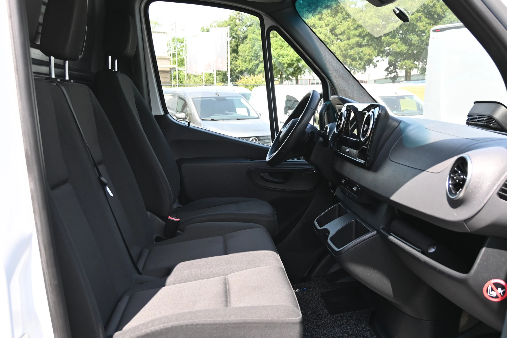 Mercedes-Benz Sprinter 2024 - 317 CDI L3H2 Pro Bild 8