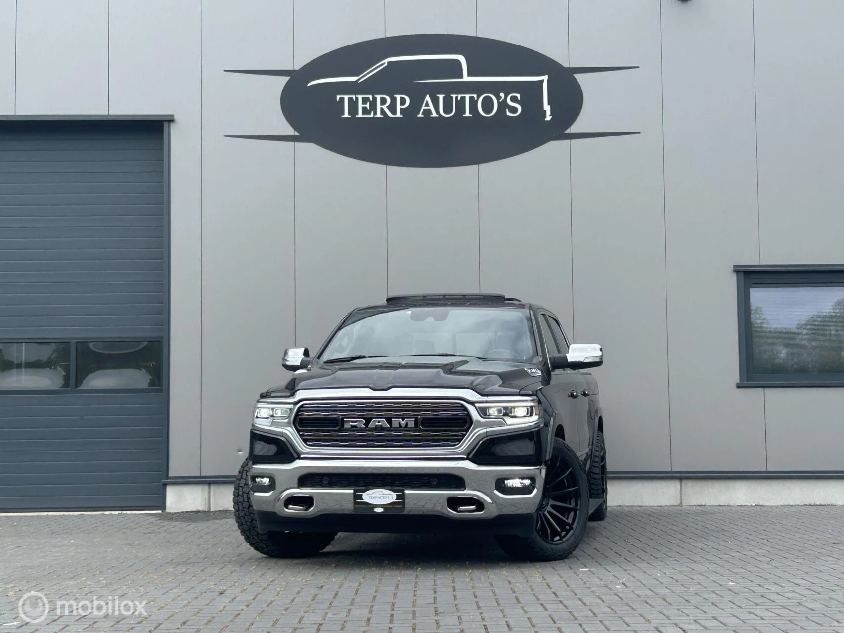 Dodge Ram 1500 2022 - 4X4 5.7 V8 4x4 Crew Cab Limited obrázek 10