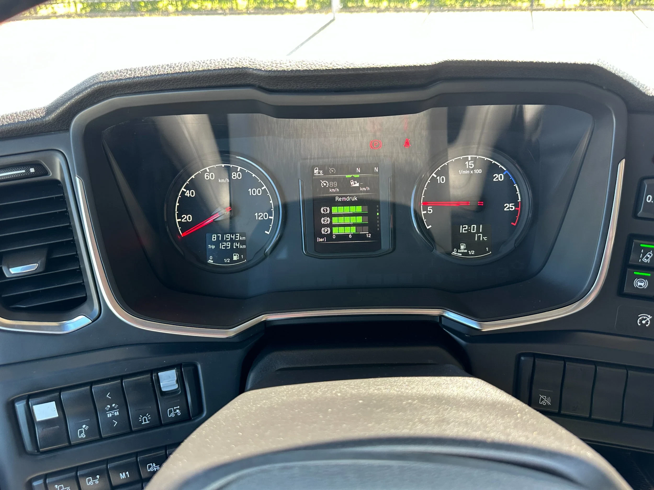 Scania S 2018 - S500 6x4 RETARDER / ontheffing 78 ton / NL-truck / APK: 09-2026 obrázek 27
