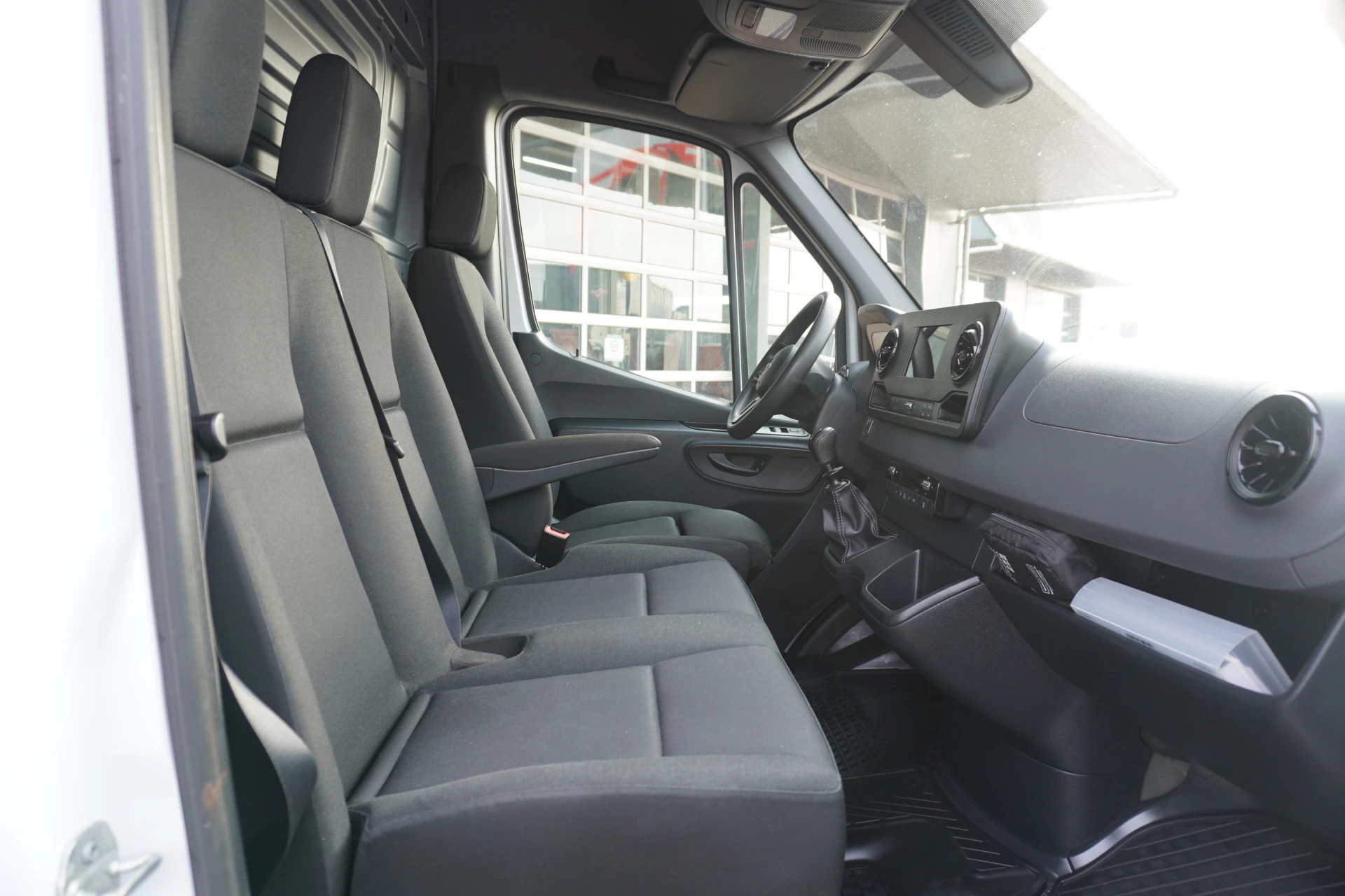 Mercedes-Benz Sprinter 2021 - 317 170pk CDI L2H2 obrázek 13