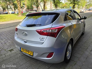Hyundai i30 2016 - 1.6 GDi i-Motion plus Dealer onderhouden! bild 6