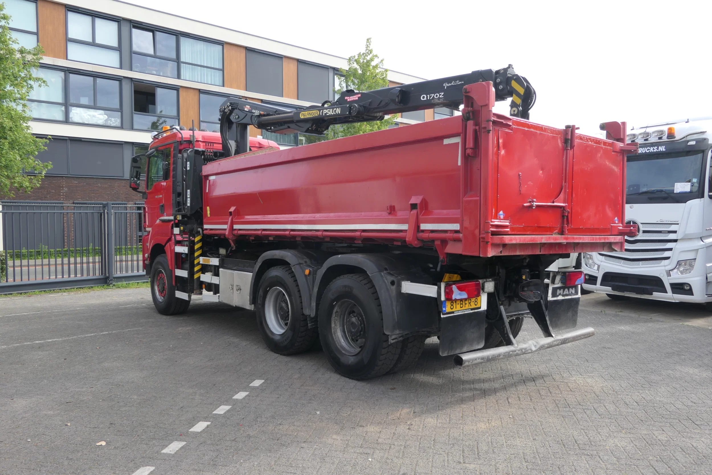MAN TGS 2015 - 26.480 | 6X6 | 2 Side Tipper + Hydraulic dust cover | PALFINGER Q170Z84TI + Easy fold | 671711Km | 2015 | Smart Tacho 2 | Full Steel | Drum brakes | Trailer coupling | TUV/MOT/APK 02-2027 | NL-Truck afbeelding 6
