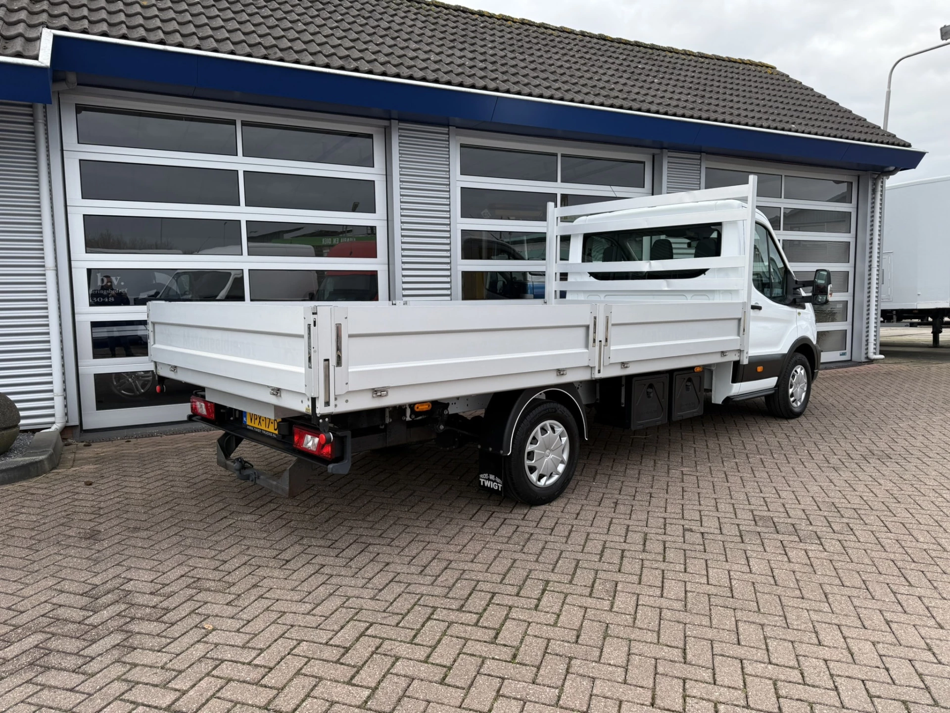 Ford Transit 2022 - 350 2.0 TDCI L4 Open laadbak obrázek 4