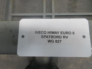 Iveco - 504090862//61 RECHTS SPATBORD HI WAY EURO 6 afbeelding 2 miniatuur