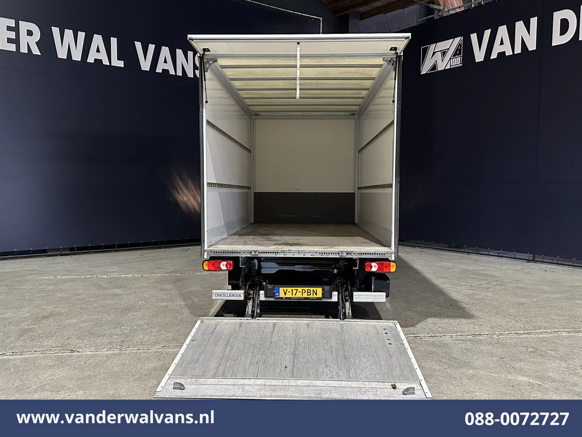 Peugeot Boxer 2022 - 2.2 BlueHDi 141pk Bakwagen 436cm Lang Laadklep Euro6 Airco | Cruisecontrol | 1055kg laadvermogen Bild 2
