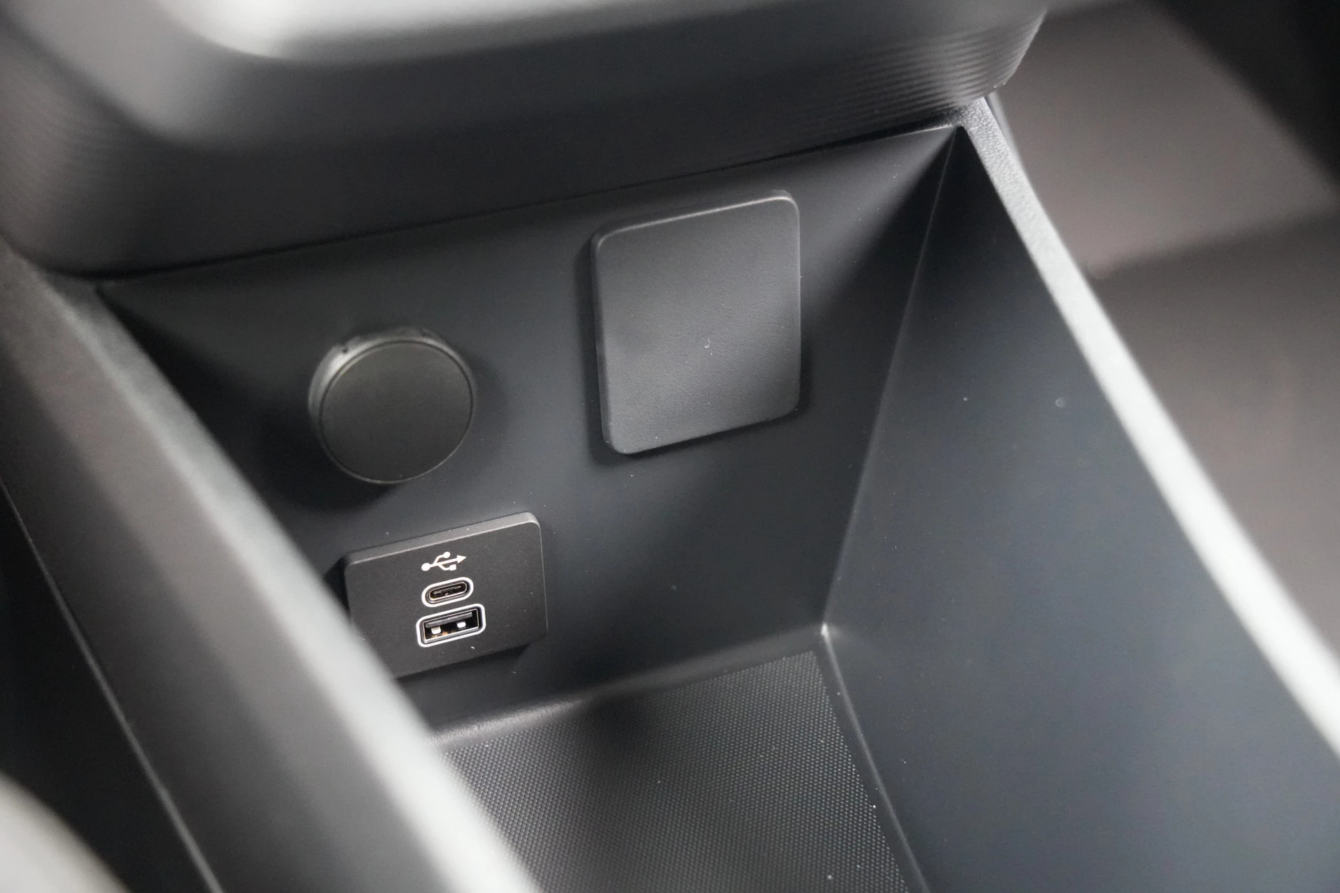 Ford E-Transit Courier 2026 - Trend 46 kWh 136pk - Stoel/Stuurverwarming - Camera - Cruise - Carplay/Android - Rijklaar Bild 35