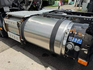 Volvo FM 420 2019 - 4X2 - DIESEL & LNG GAS image 10