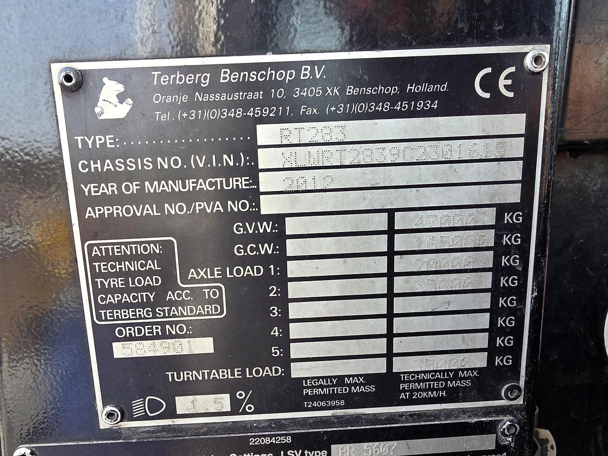 Terberg RT283 | TERMINAL TRACTOR 4X4| TURNING CHAIR. | AUTOMATIC GEAR | 23235 HOURS 2012 obrázek 15
