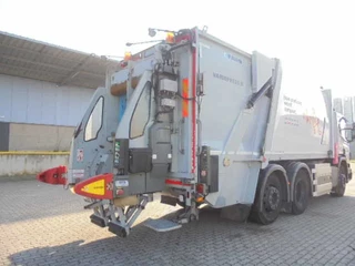 Scania P 2013 - 310 6X2 NL TRUCK image 6