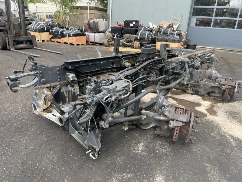 DAF 2023 - 1871544 / 1807591 / 1738803 VOORSTEL 8X4 afbeelding 2
