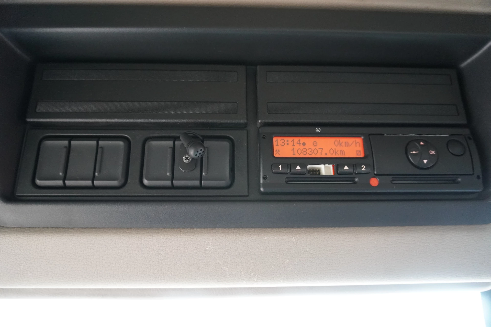 DAF LF 220 FAG 2016 - Terberg Vuilniswagen achterlader Euro6 obrázek 19