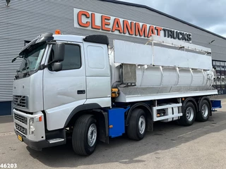 Volvo FH 2007 - 390 8x4 kolkenzuiger image 2