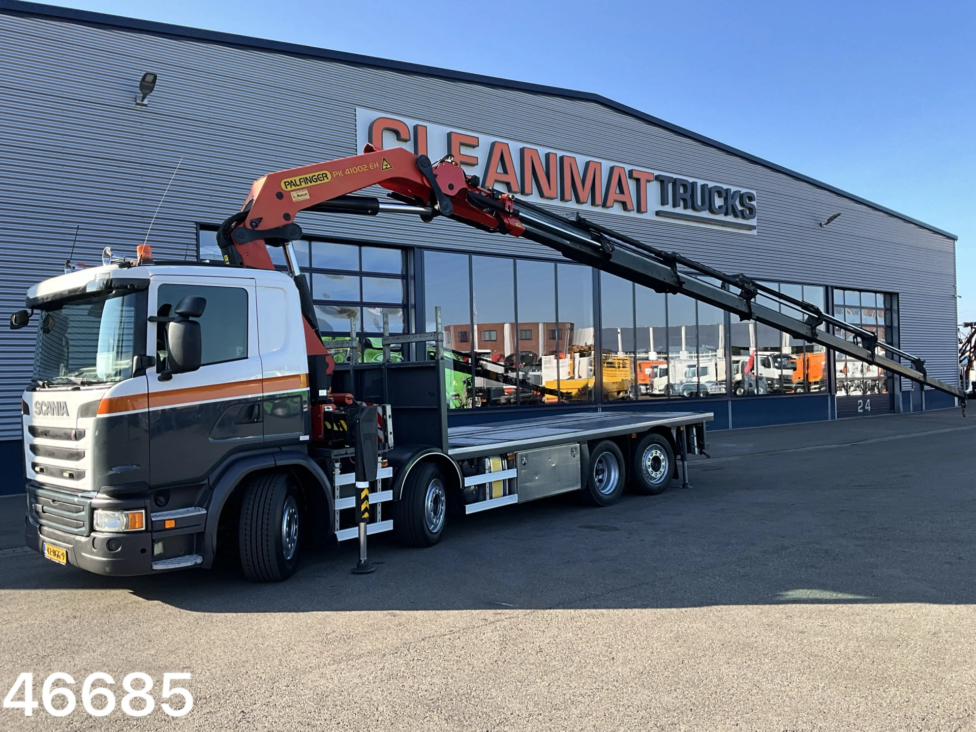 Scania G 2015 - 410 8x2 Euro 6 Palfinger 41 Tonmeter laadkraan Just 329.731 km! afbeelding 1