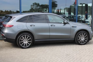 Mercedes-Benz EQC 2022 - 400 4MATIC 80kWh AMG LINE <<MAGNO GREY>> SCHUIFDAK MEMORY HEAD-UP 360-CAMERA TREKHAAK 20'' bild 3